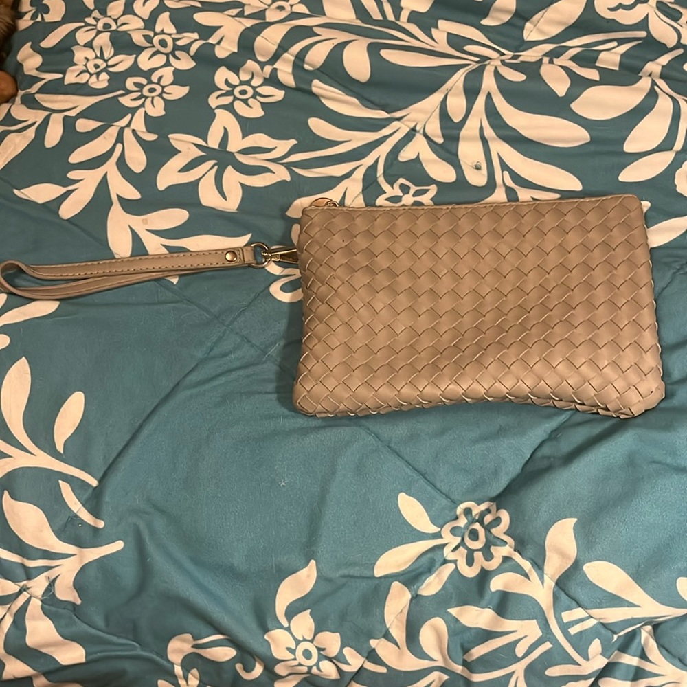 Grey wristlet w/ gold detail